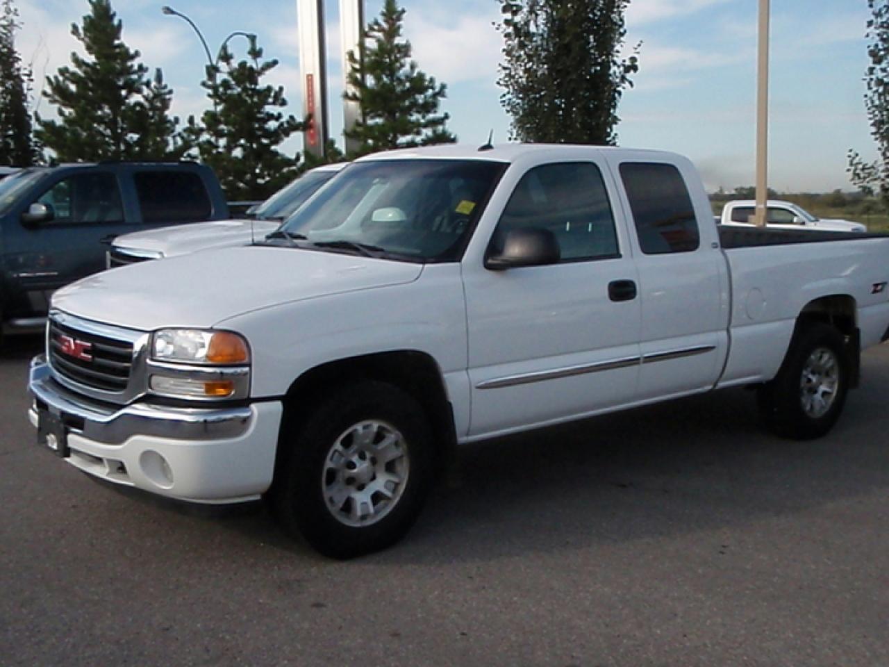Used 2005 GMC Sierra K1500 Ext SLT for sale in Sherwood Park, AB