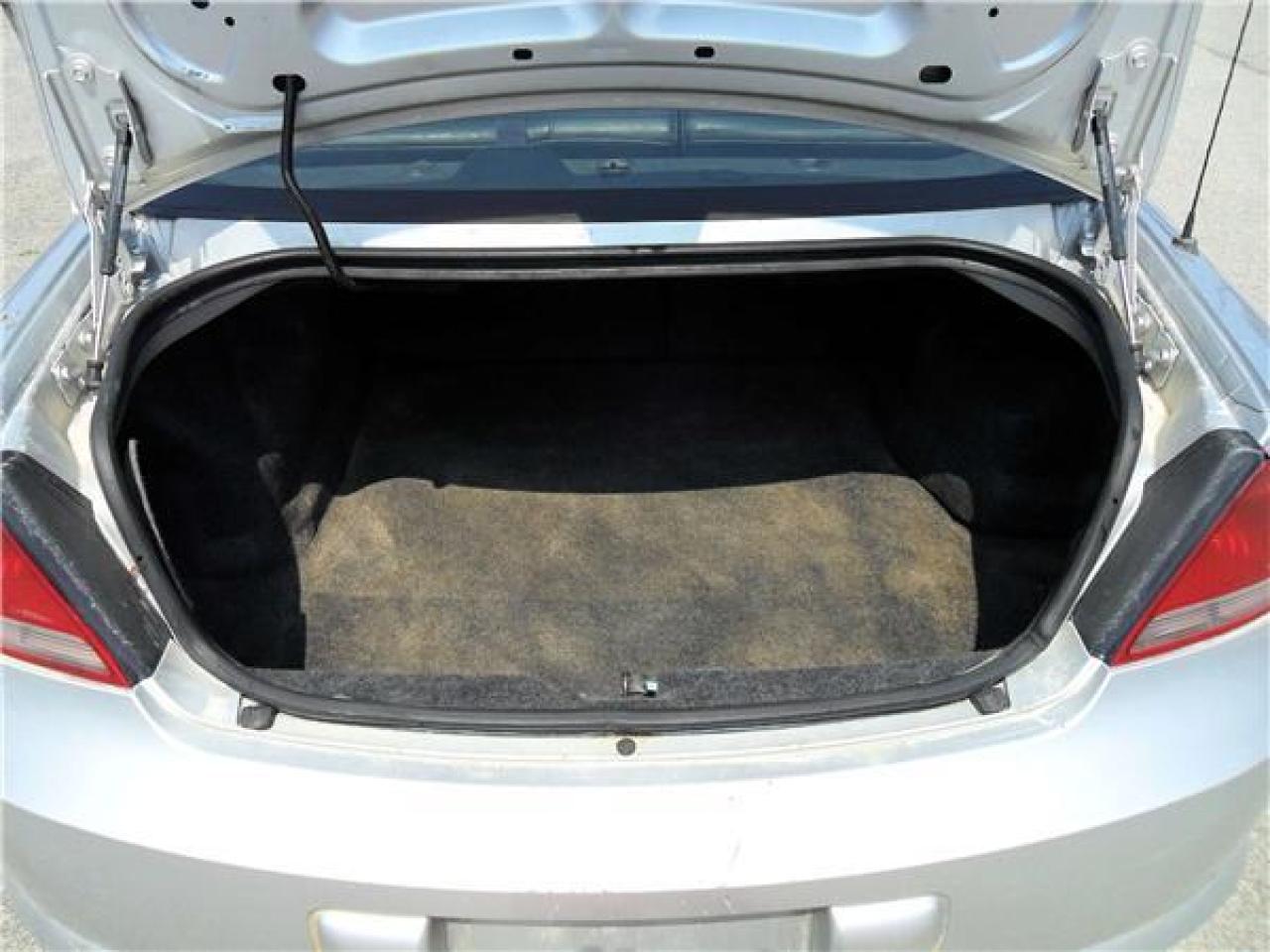 Used 2003 Chrysler Sebring LXi for sale in Mississauga, ON