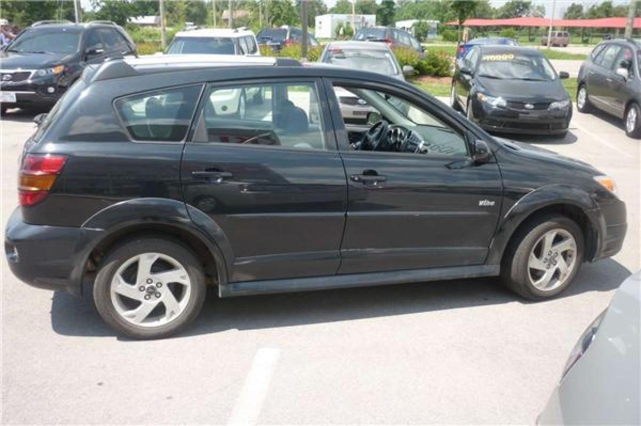 Used 2006 Pontiac Vibe Base for sale in Hamilton, ON