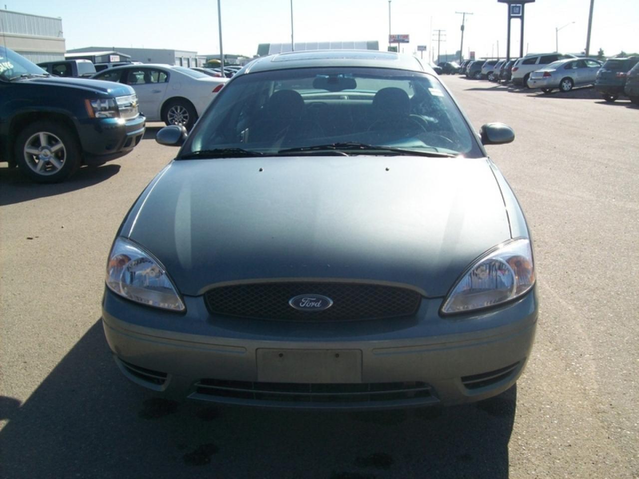 Used 2005 Ford Taurus  for sale in Rosetown, SK