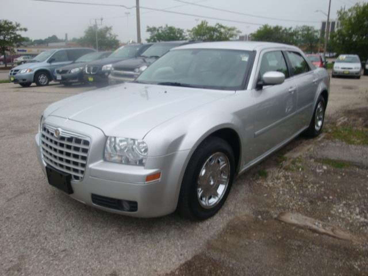 Used 2006 Chrysler 300 LIMITED for sale in Waterloo, ON