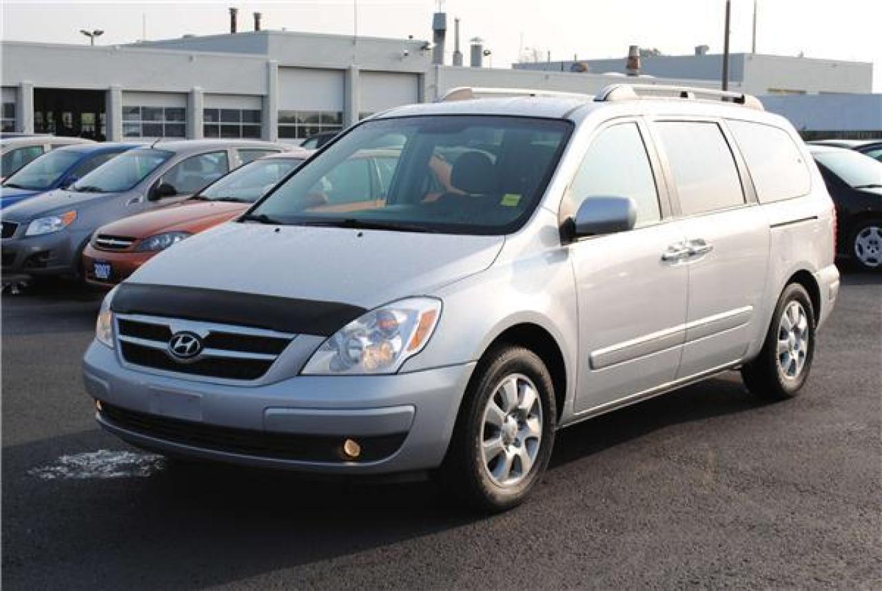 Used 2007 Hyundai Entourage  for sale in Niagara Falls, ON