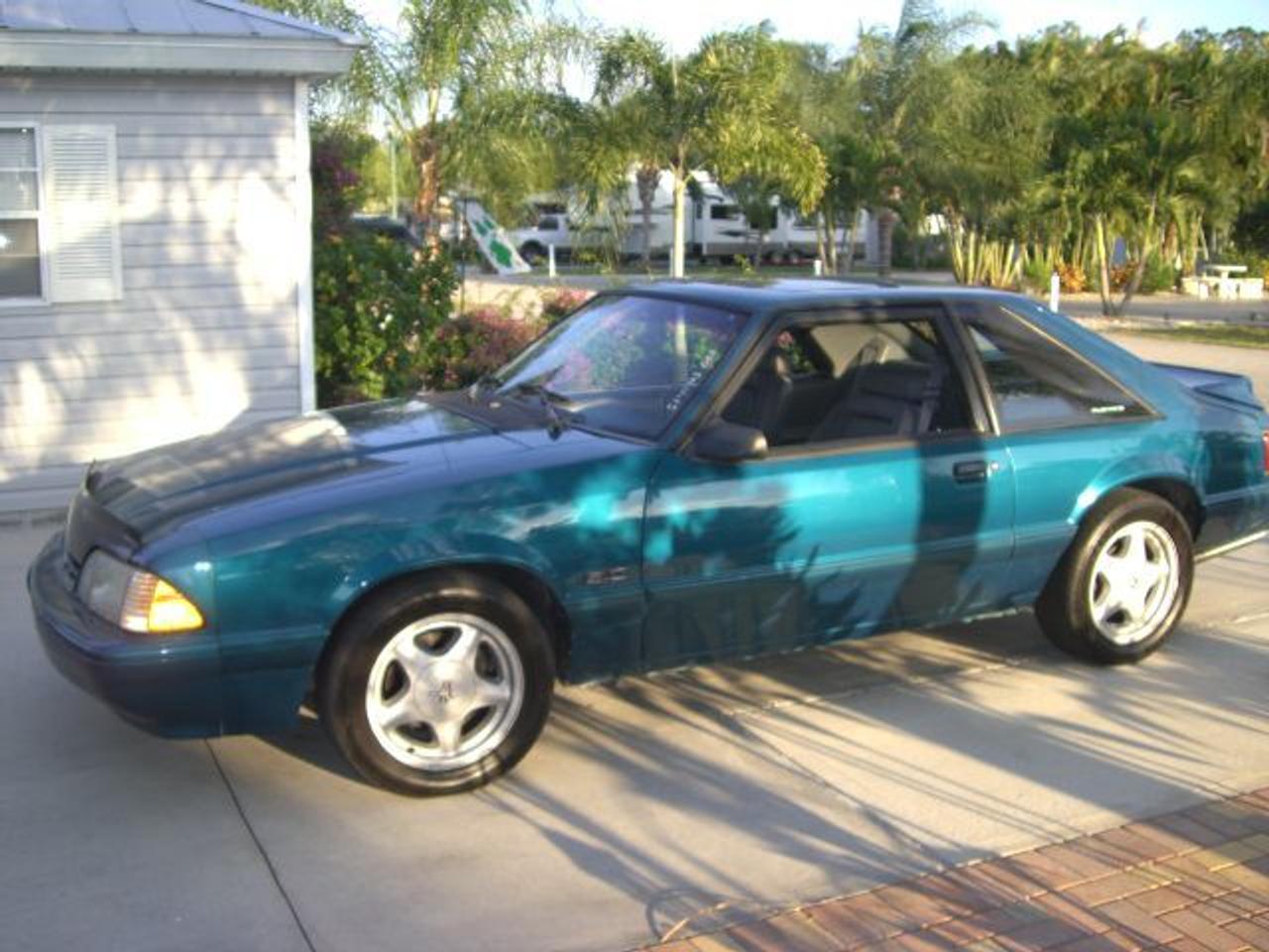 Used 1993 Ford Mustang LX for sale in Lasalle, ON