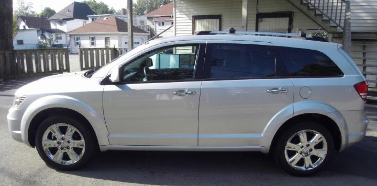 Used 2009 Dodge Journey R/T for sale in St. Lowbanks, ON