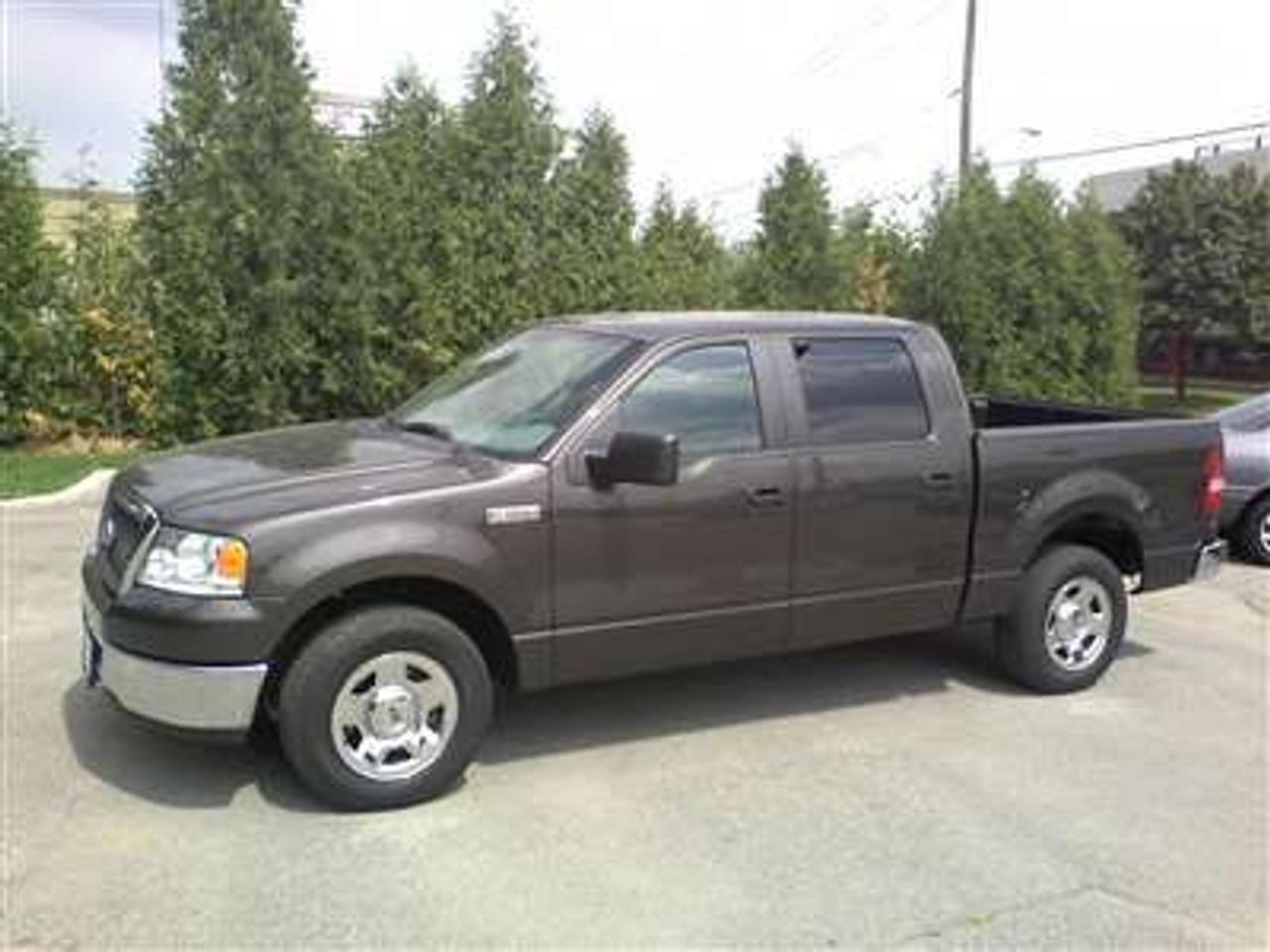 *** CHROME WHEELS - FULLY LOADED - FINANCING AND WARRANTY AVAILABLE ***

Take any of our fully certified and e-tested vehicles to your mechanic for an unbiased inspection prior to purchase!
 
Contact Linda or Joe today at Metro Motors ...well make us your last stop.