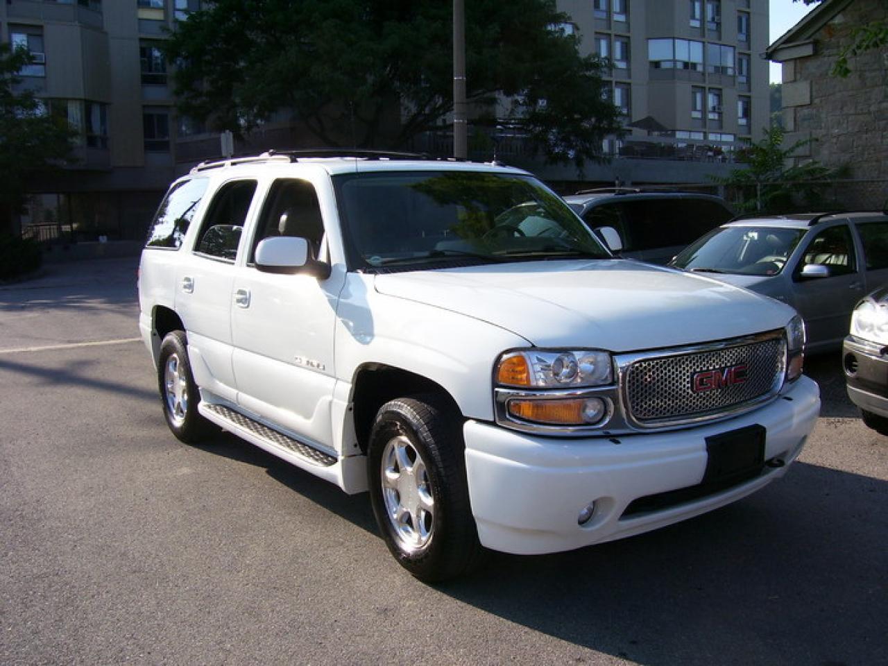 Used 2005 GMC Yukon Denali  for sale in Dundas, ON