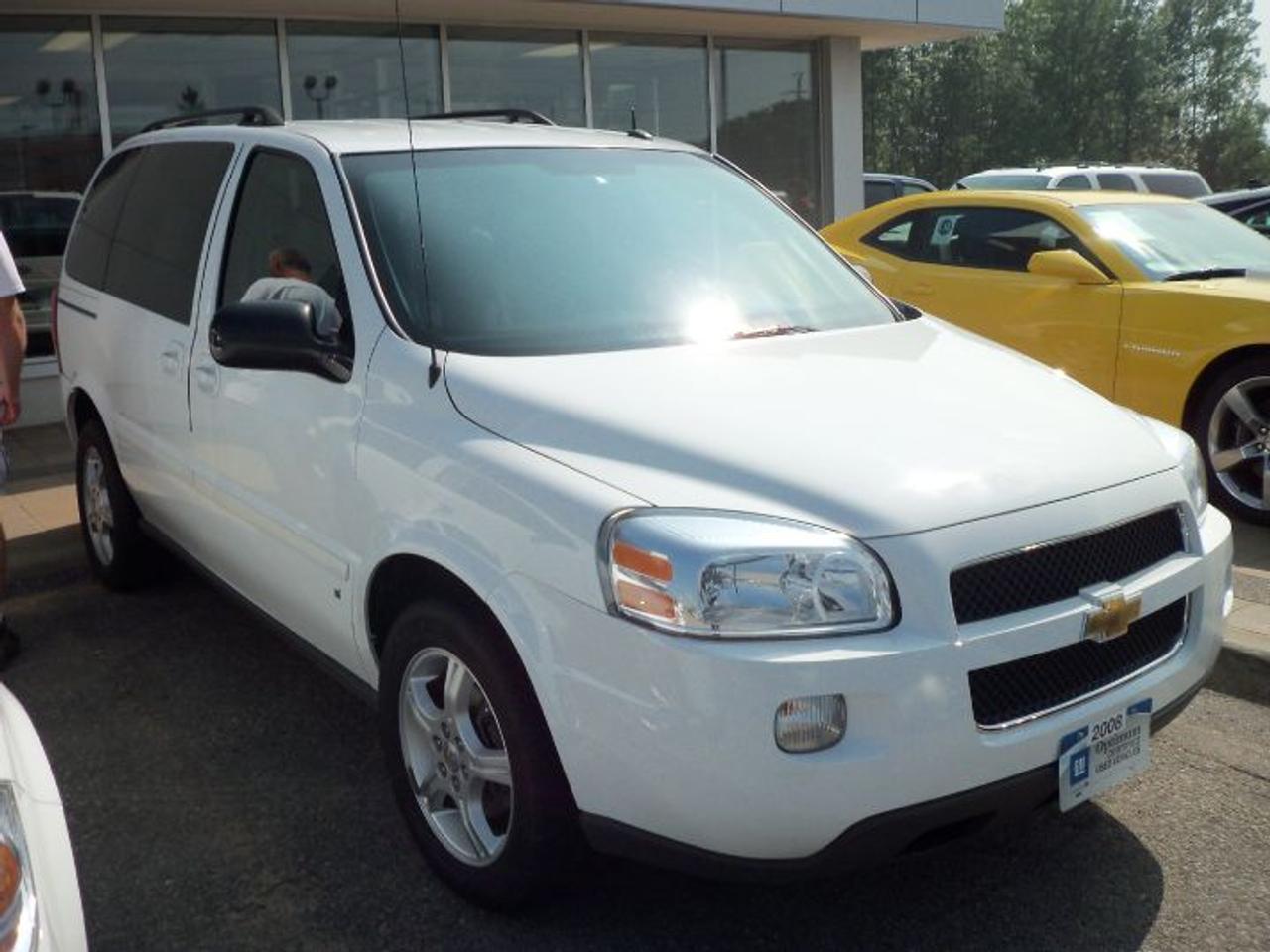 Used 2008 Chevrolet Uplander LT2 RWB for sale in Port Hope, ON