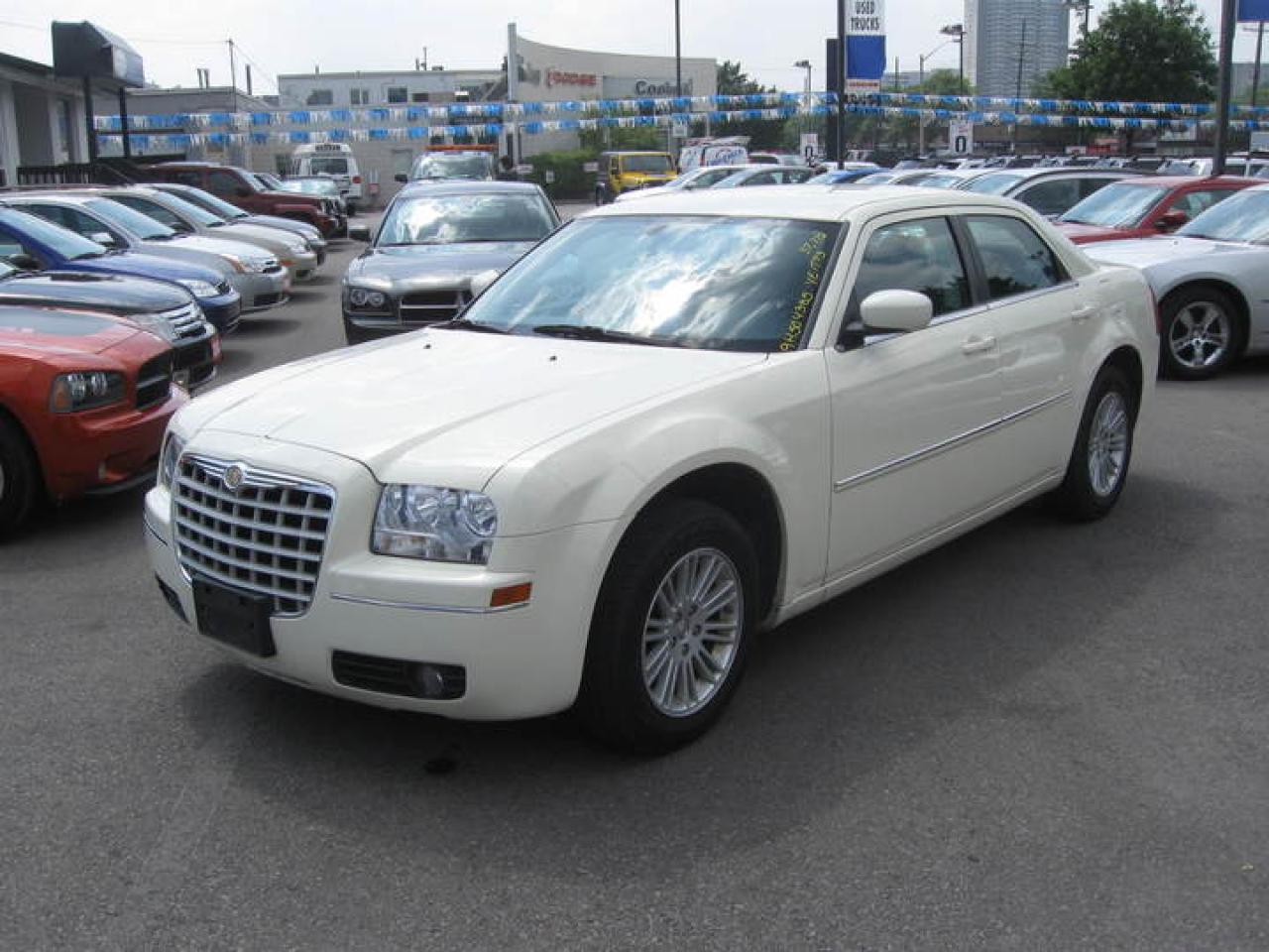 Used 2009 Chrysler 300  for sale in Mississauga, ON