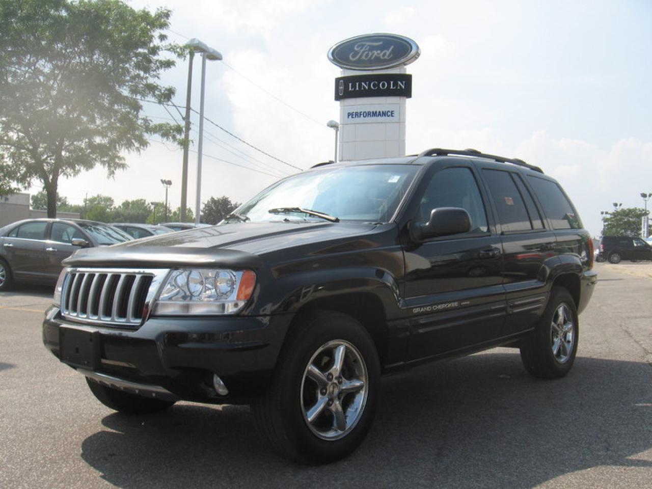 Used 2004 Jeep Grand Cherokee LTD V8 4X4 for sale in Windsor, ON