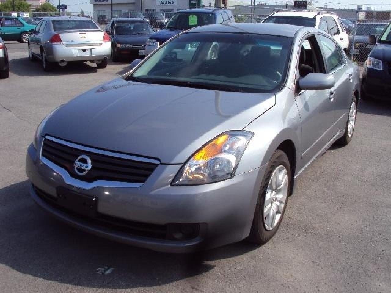 Used 2009 Nissan Altima 2.5s for sale in Ottawa, ON