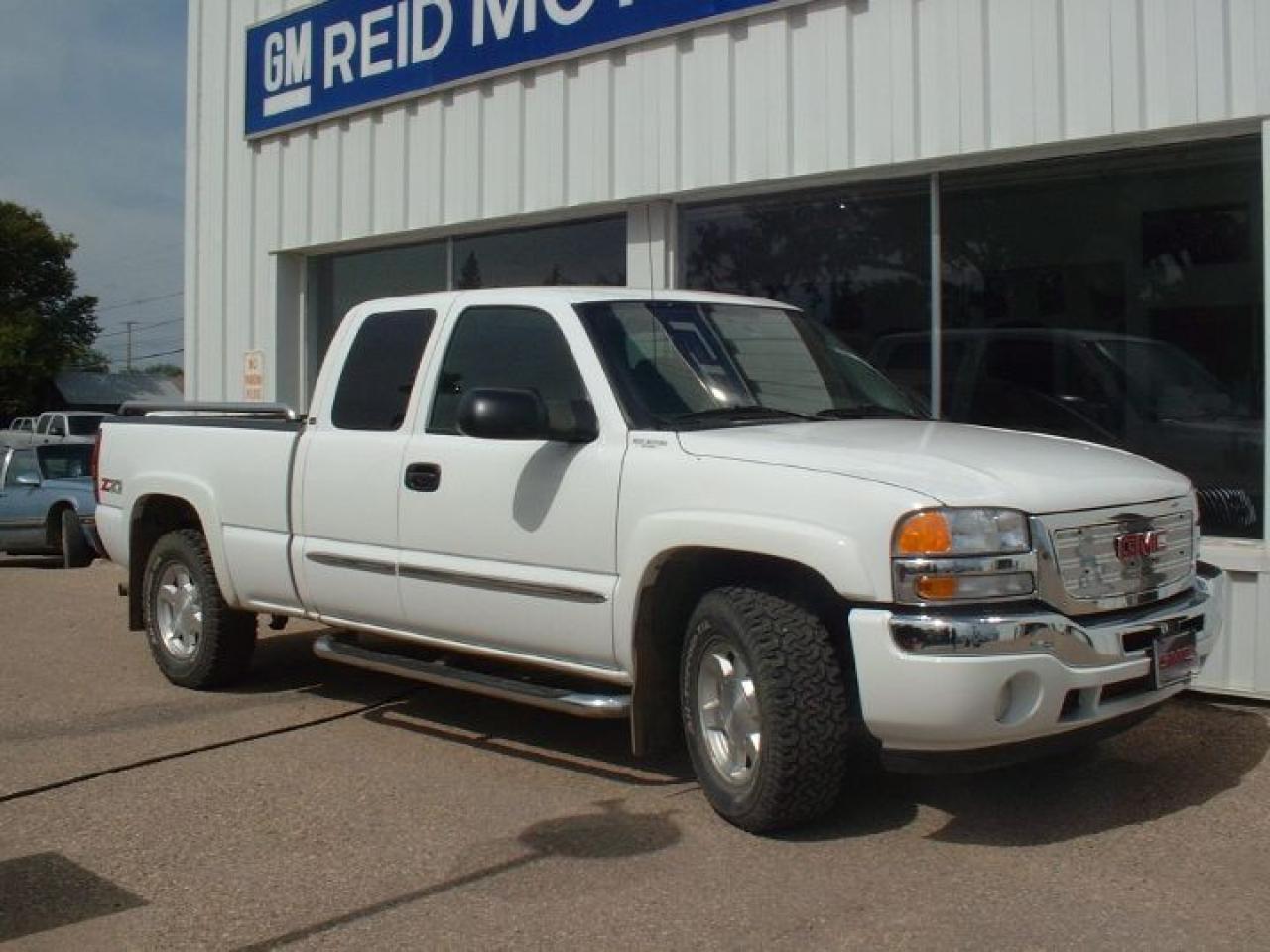 Used 2005 GMC 1500 Ext Cab SLE for sale in Outlook, SK