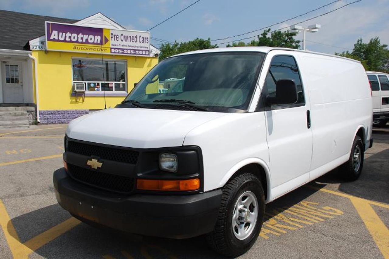 EXTERIOR & INTERIOR IN VERY GOOD CONDITION! RUNS LIKE A CHAMP !
5.3LV8, AM/FM, AUTO, A/C, DUAL AIR BAGS, DIVIDER, SHELVES ON BOTH SIDES, STEP BUMPER, SIDE SLIDING DOOR.

FULLY CERTIFIED AND EMISSION TESTED - COMES WITH 6 MONTHS WARRANTY- 

GREAT FINANCING AND LEASING RATES ARE ALSO OFFERED.
WE ARE A WELL ESTABLISHED AND VERY REPUTABLE DEALER IN THE HEART OF WOODBRIDGE, ONTARIO SELLING TOP QUALITY WORK CARGO & CUBES VANS.

COME IN FOR A TEST DRIVE, WE ARE LOCATED AT 5298 HWY 7 WEST IN WOODBRIDGE IN THE GREATER TORONTO AREA. EASY ACCESS FROM HWY 400, 407, & 427.