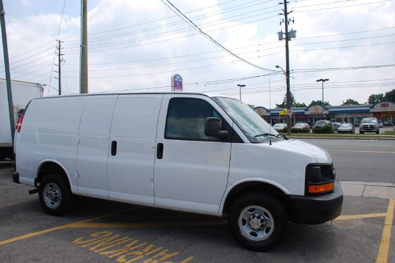 Used 2007 Chevrolet Express Extended for sale in Woodbridge, ON