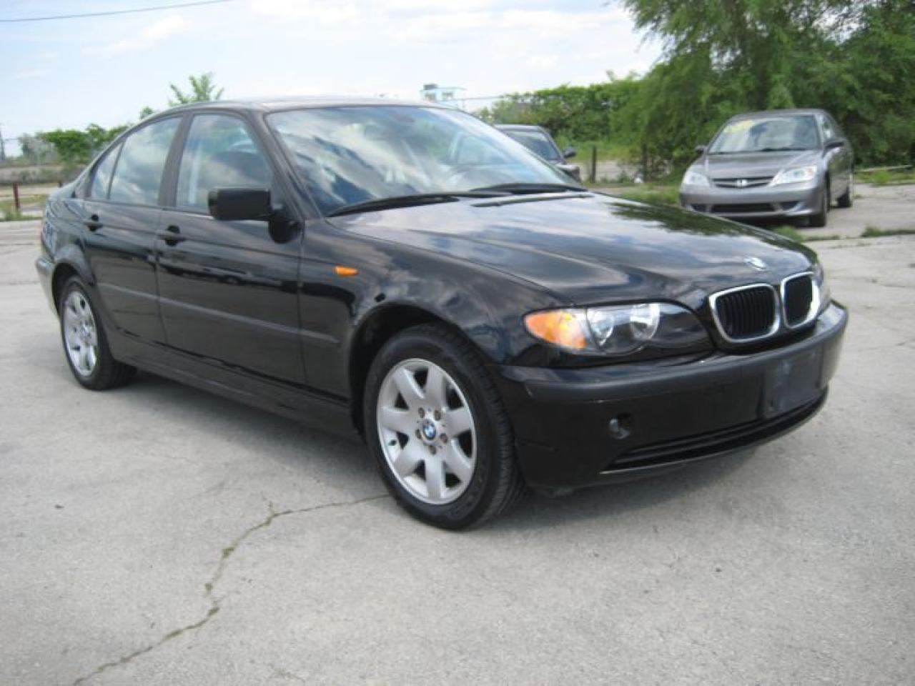 Used 2002 BMW 325xi  for sale in Brampton, ON