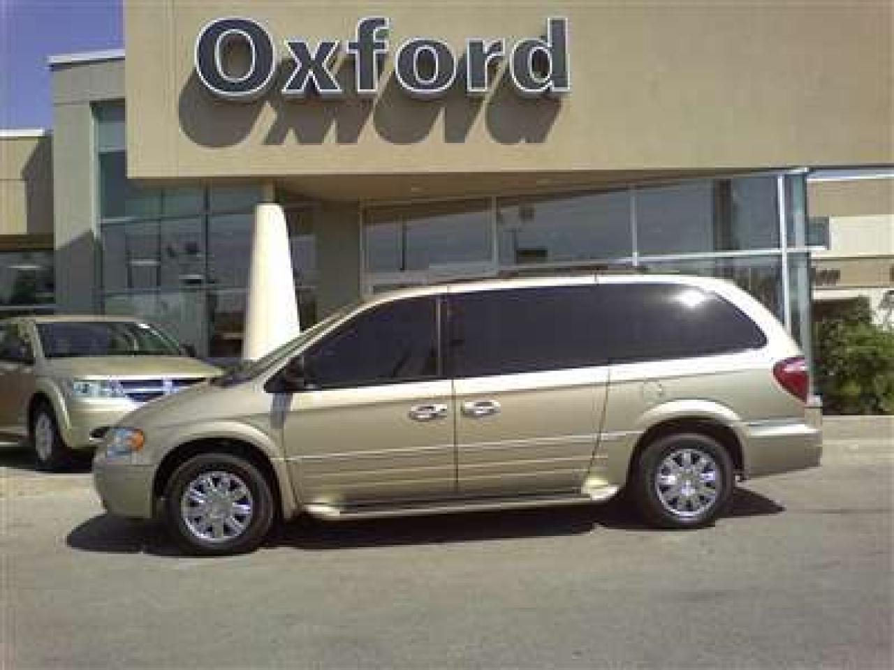 Used 2007 Chrysler Town and Country Limited for sale in London, ON