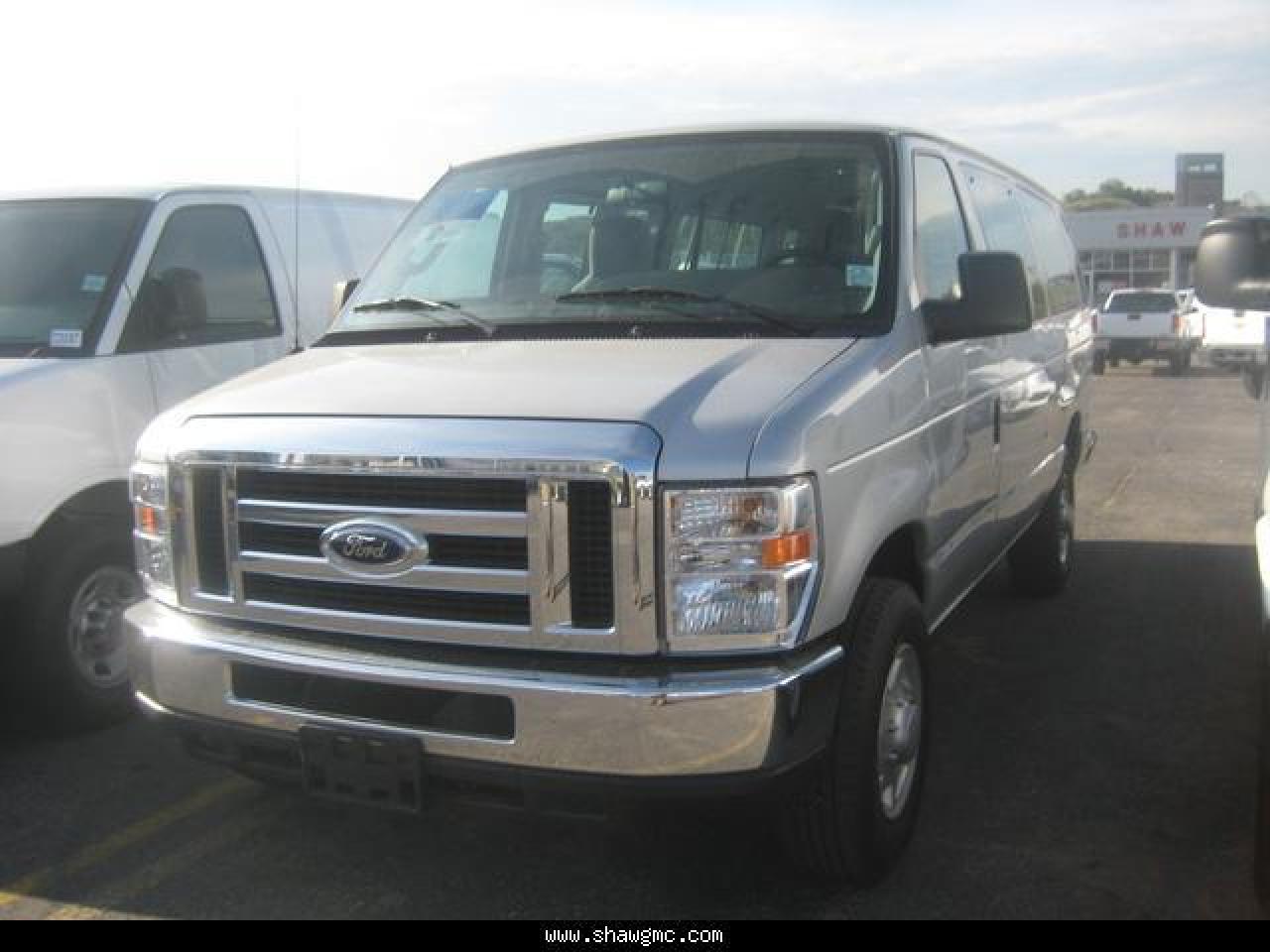 Used 2009 Ford E350 Super Duty XL for sale in Calgary, AB