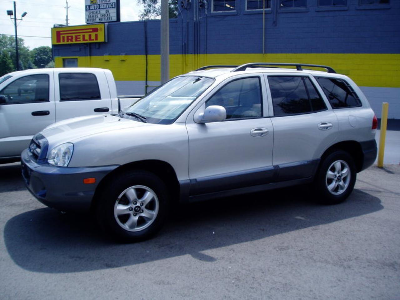 Used 2005 Hyundai Santa Fe CLEAN CARPROOF for sale in Burlington, ON
