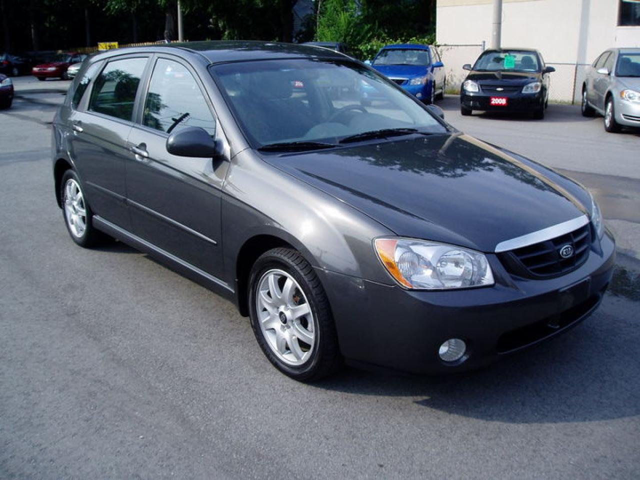 Used 2005 Kia Spectra SPECTRA 5 CLEAN CARPROOF for sale in Burlington, ON