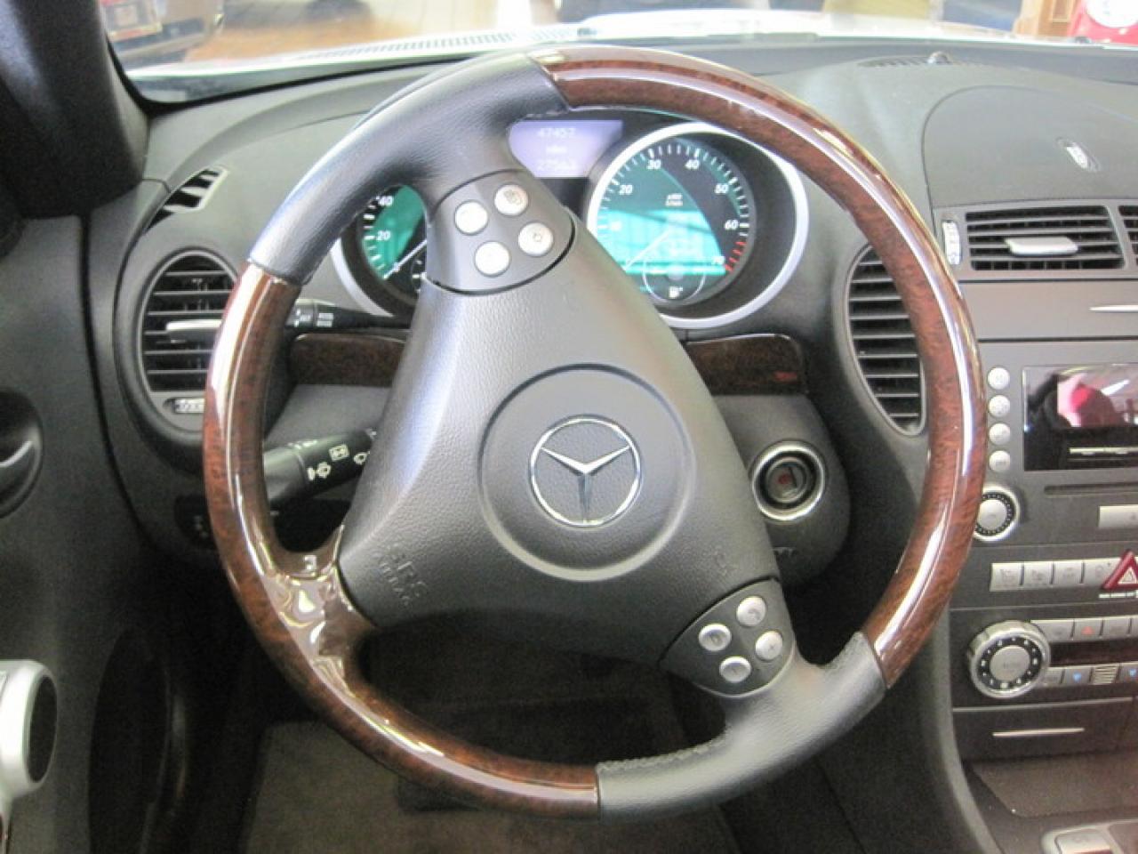 613439