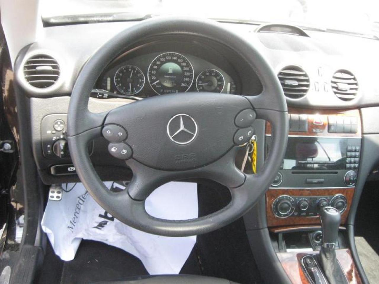 613537