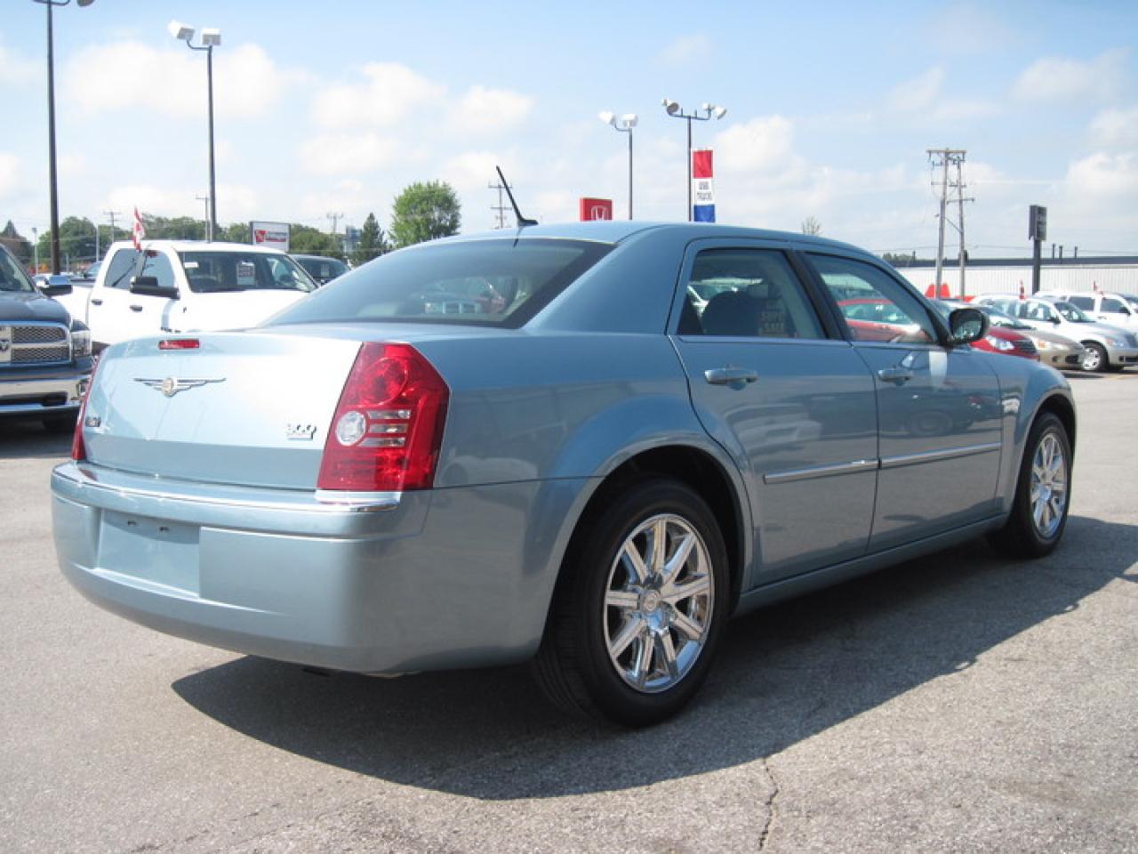 613560