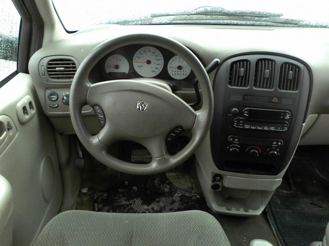 613747