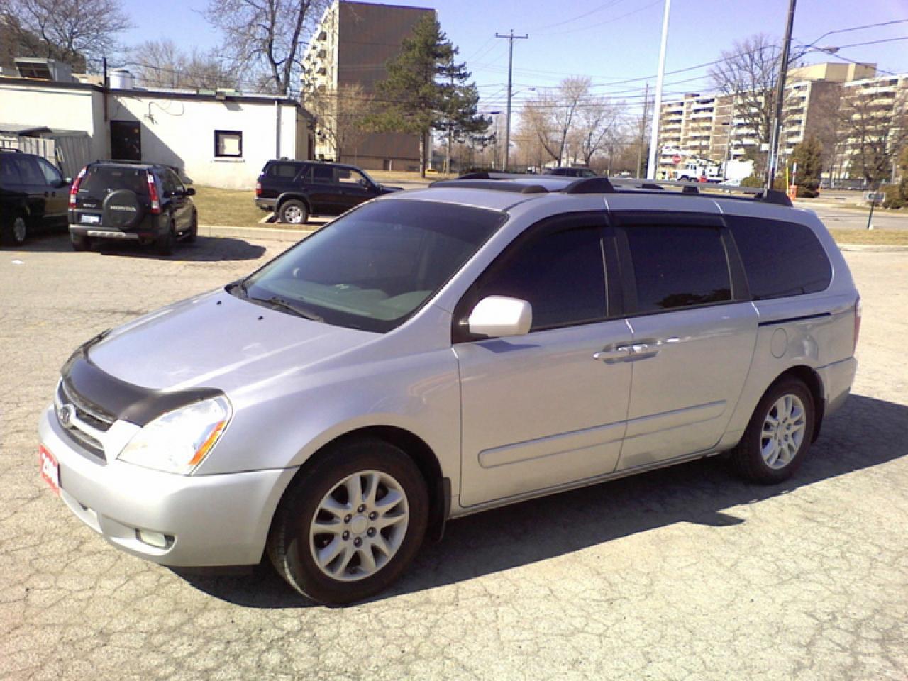 Used 2006 Kia Sedona  for sale in Toronto, ON