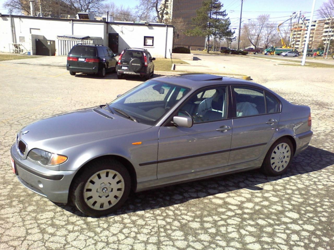 Used 2004 BMW 325i  for sale in Toronto, ON