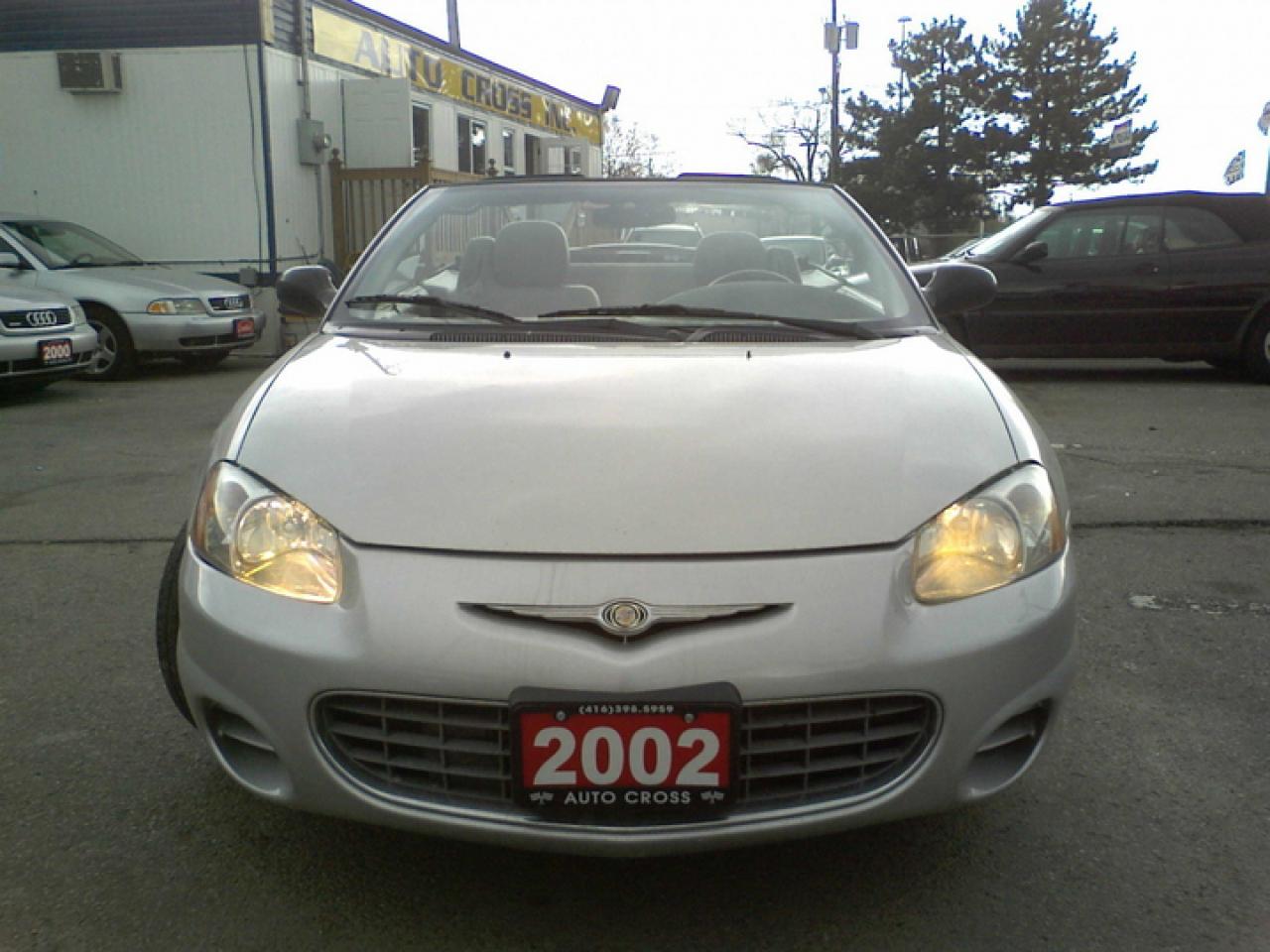 613784
