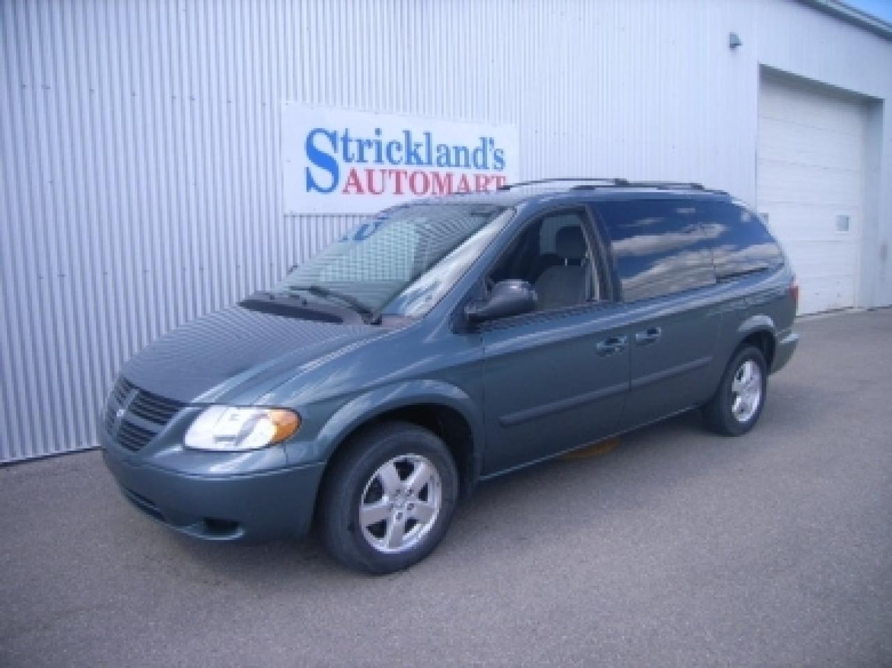 Used 2007 Dodge Grand Caravan SXT Stow N Go for sale in Lakeshore, ON