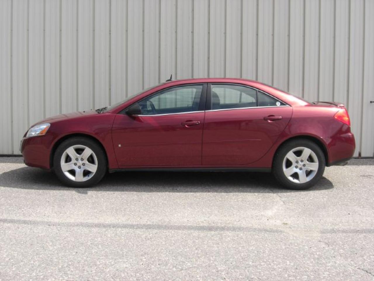 Used 2009 Pontiac G6  for sale in Blind River, ON
