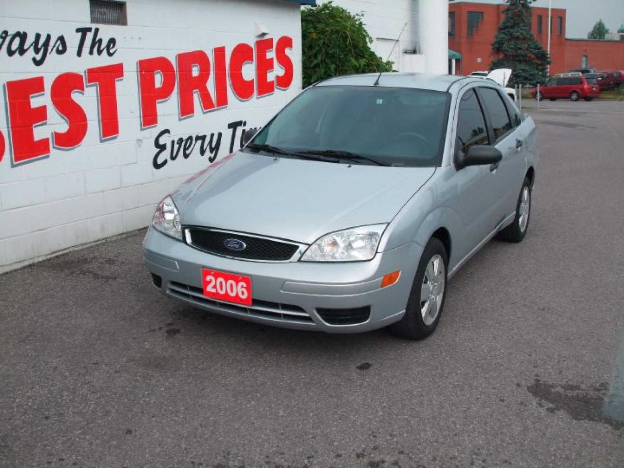 Used 2006 Ford Focus ZX4 for sale in Oshawa, ON