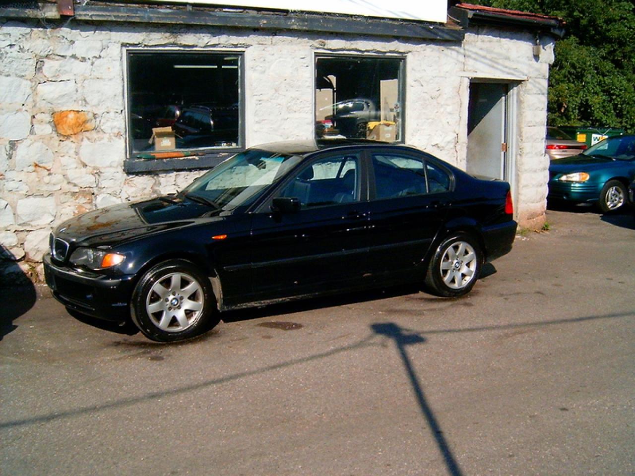 Used 2003 BMW 325i  for sale in Scarborough, ON