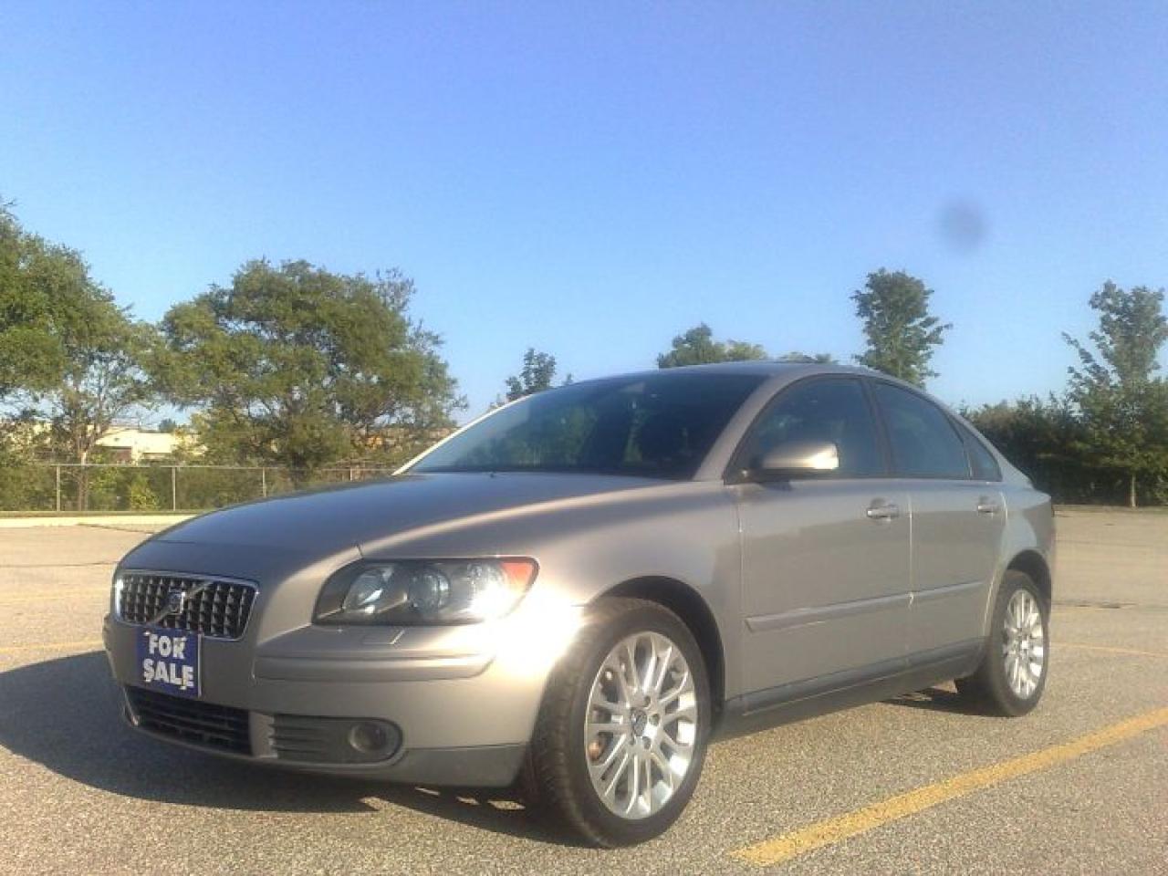 Used 2005 Volvo S40 T5  AWD for sale in Toronto, ON