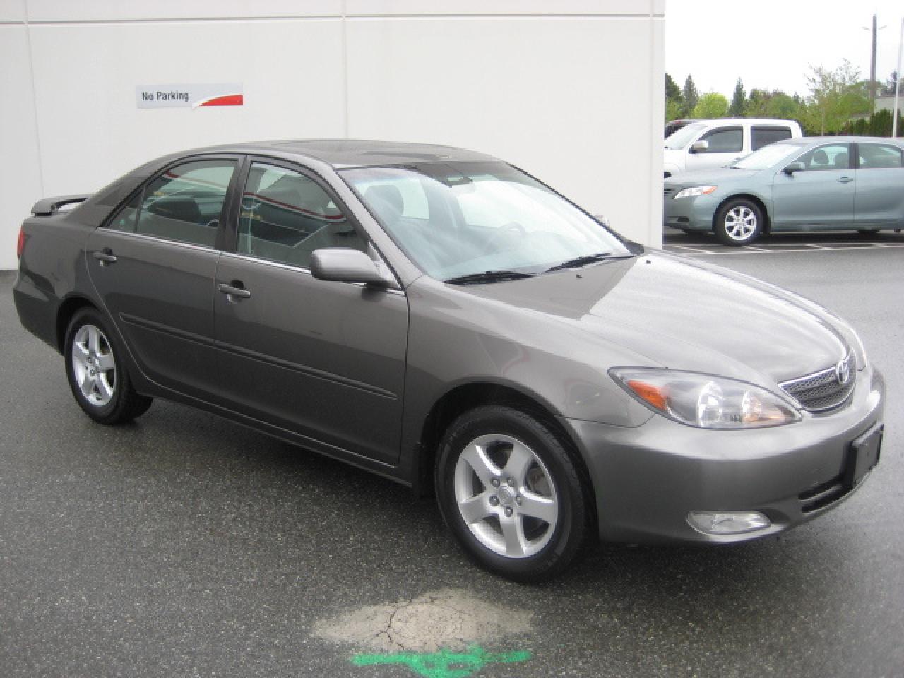 Used 2003 Toyota Camry SE V6 WITH LEATHER, SUNROOF, AND HEATED SEATS! LOCAL! for sale in Chilliwack, BC