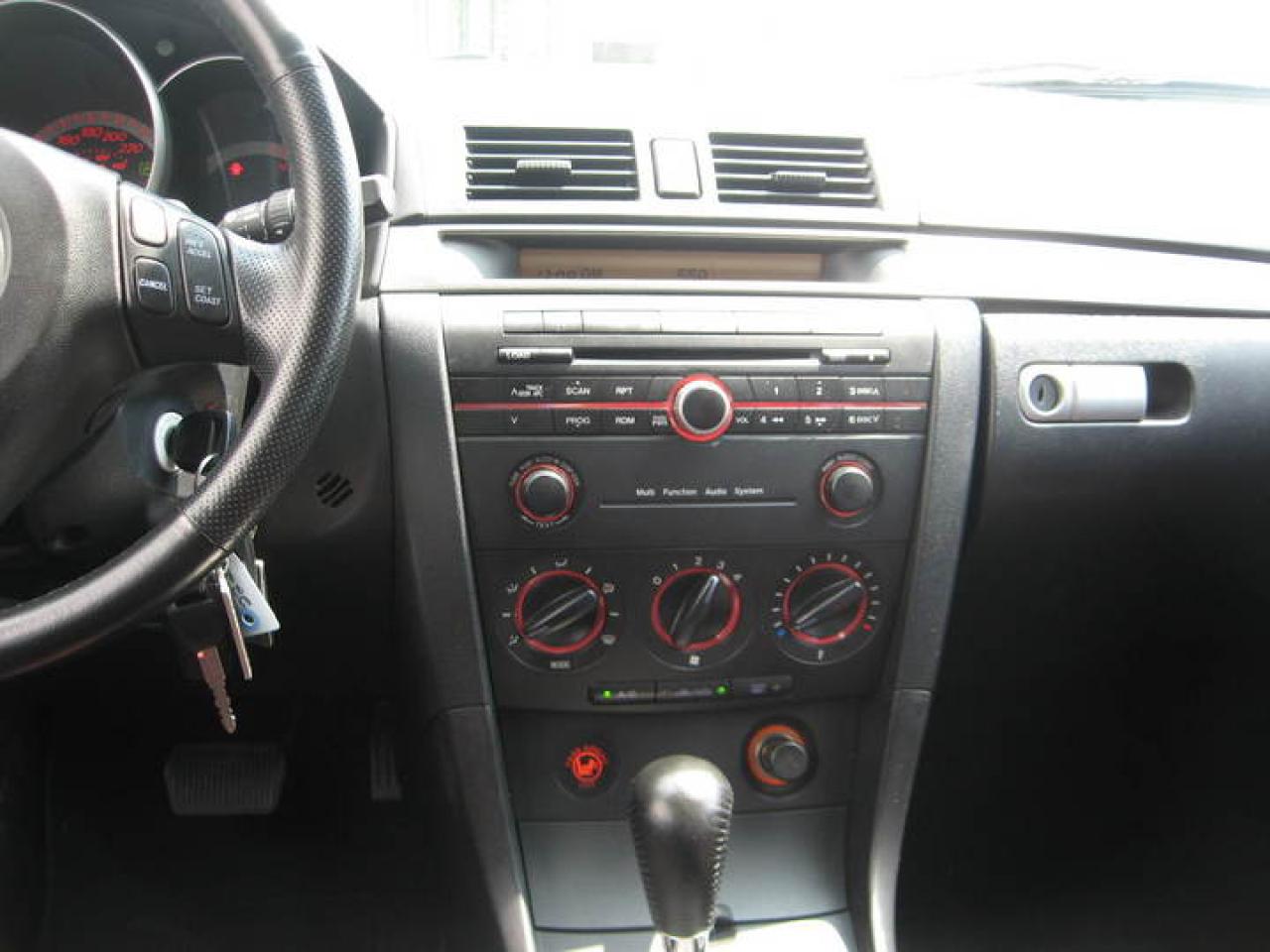 2005 Mazda Mazda3  Photo38