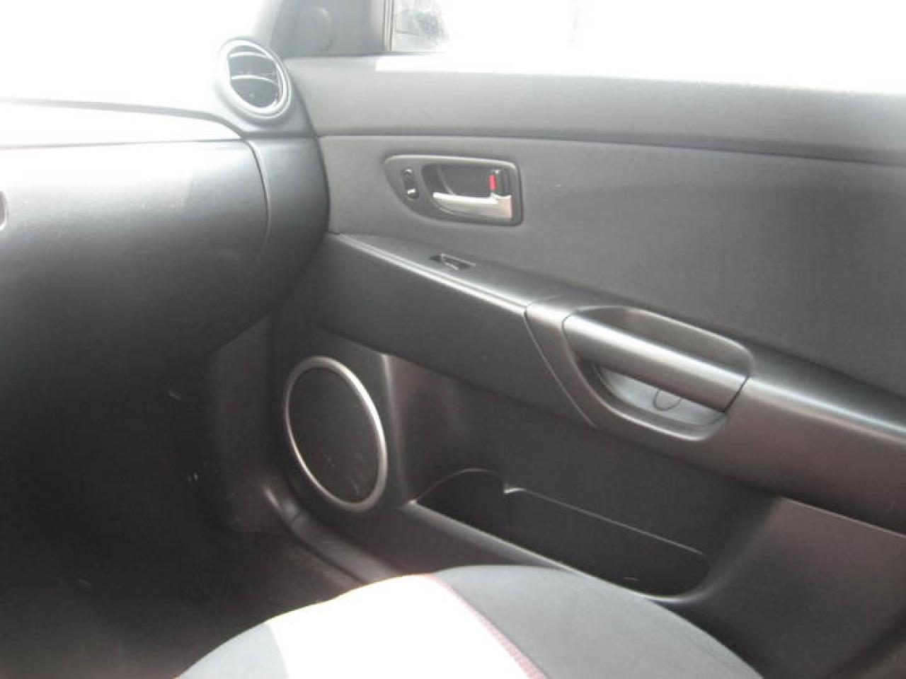 2005 Mazda Mazda3  Photo39