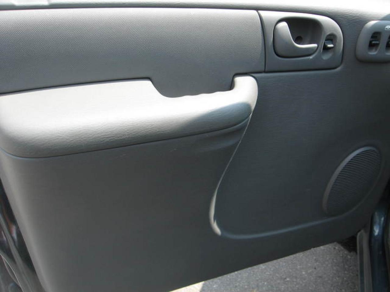 2005 Dodge Caravan  Photo8