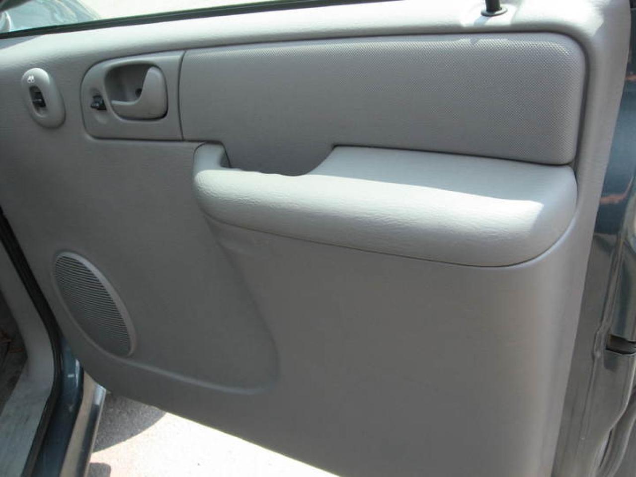 2005 Dodge Caravan  Photo16