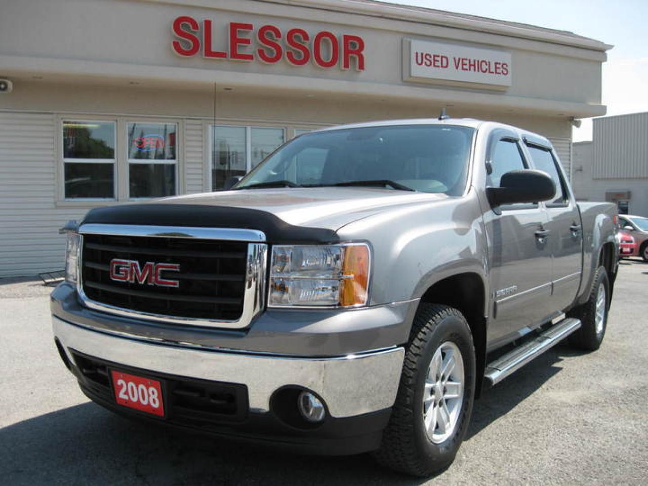 Used 2008 GMC Sierra SLE for sale in Newmarket, ON