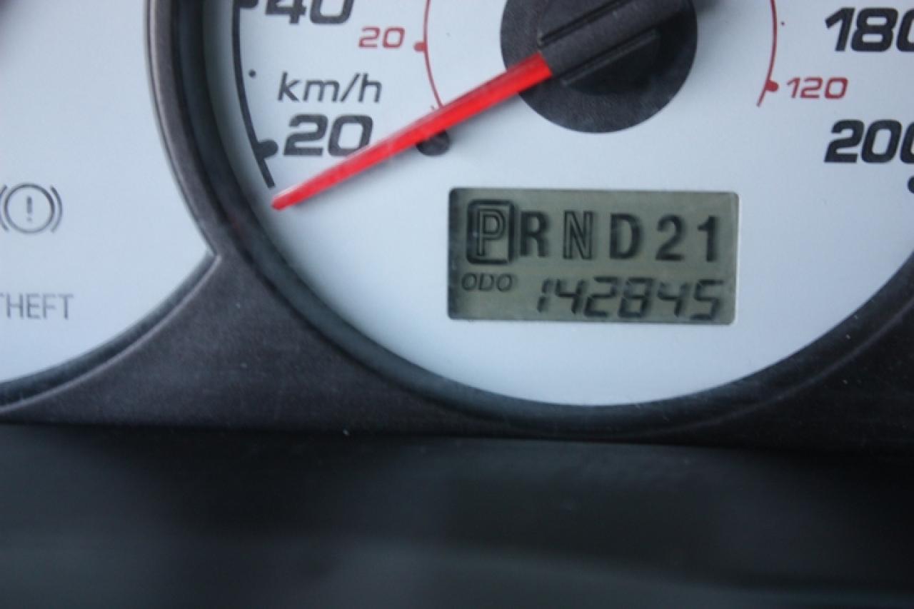 614427