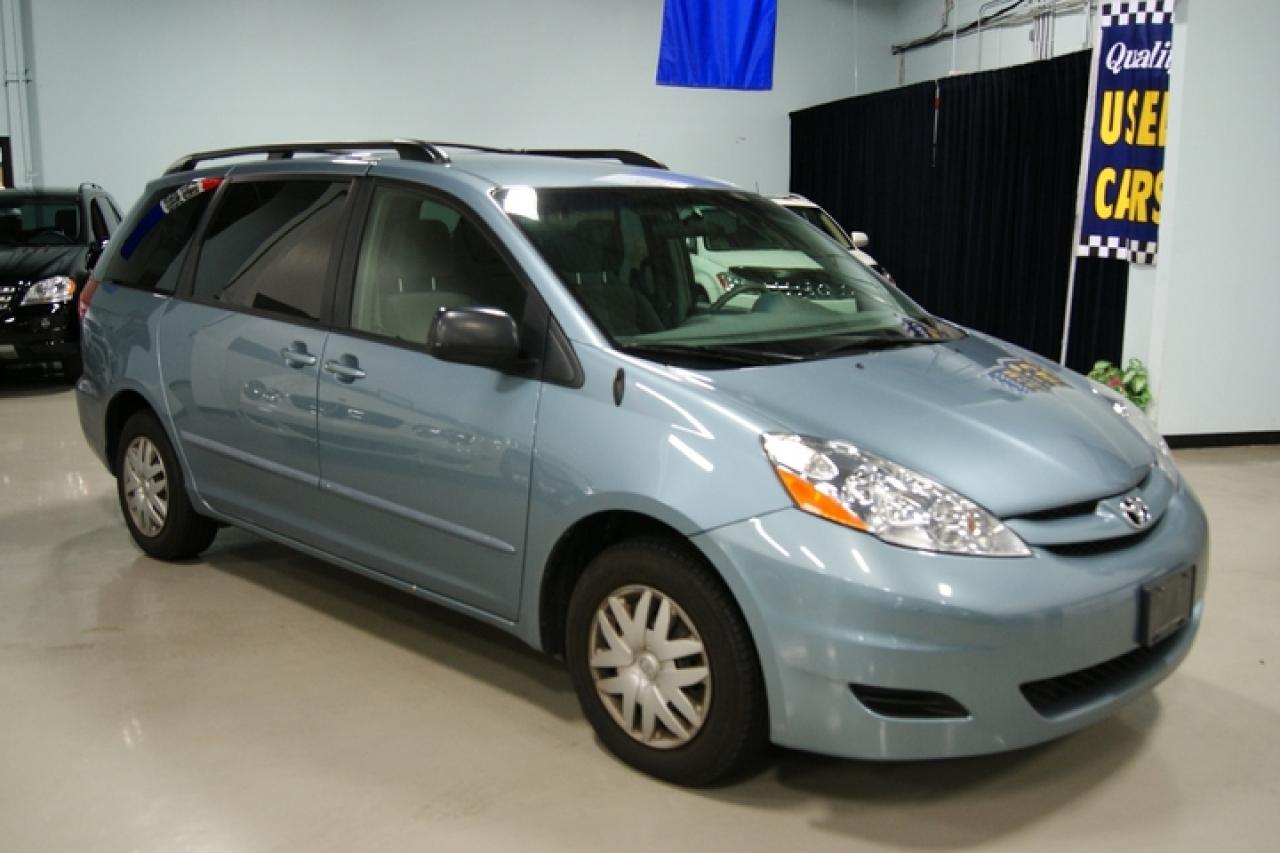 Used 2009 Toyota Sienna  for sale in Woodbridge, ON