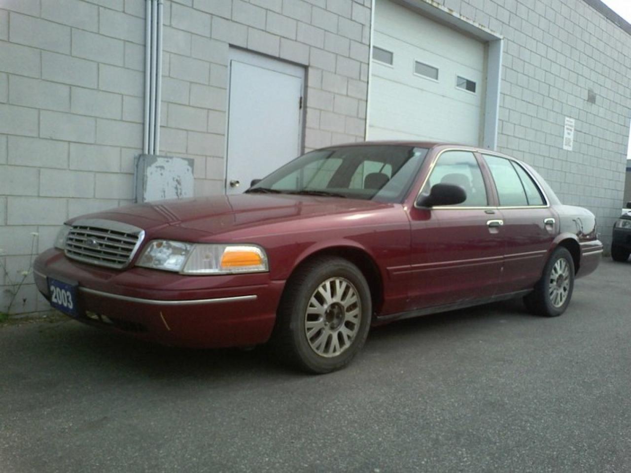 Used 2003 Ford Crown Victoria  for sale in Guelph, ON