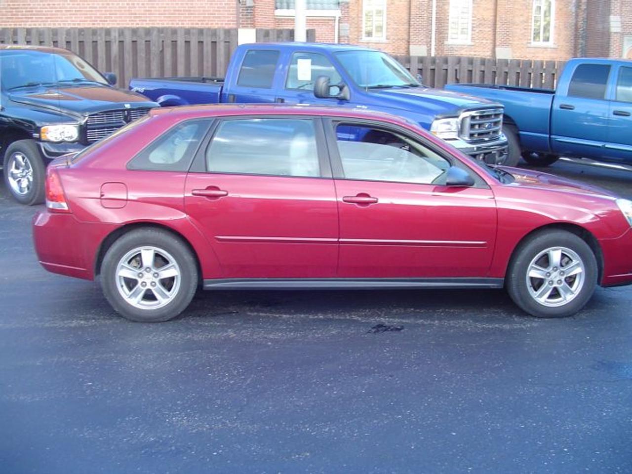 Used 2005 Chevrolet Malibu Maxx LS for sale in Dunnville, ON