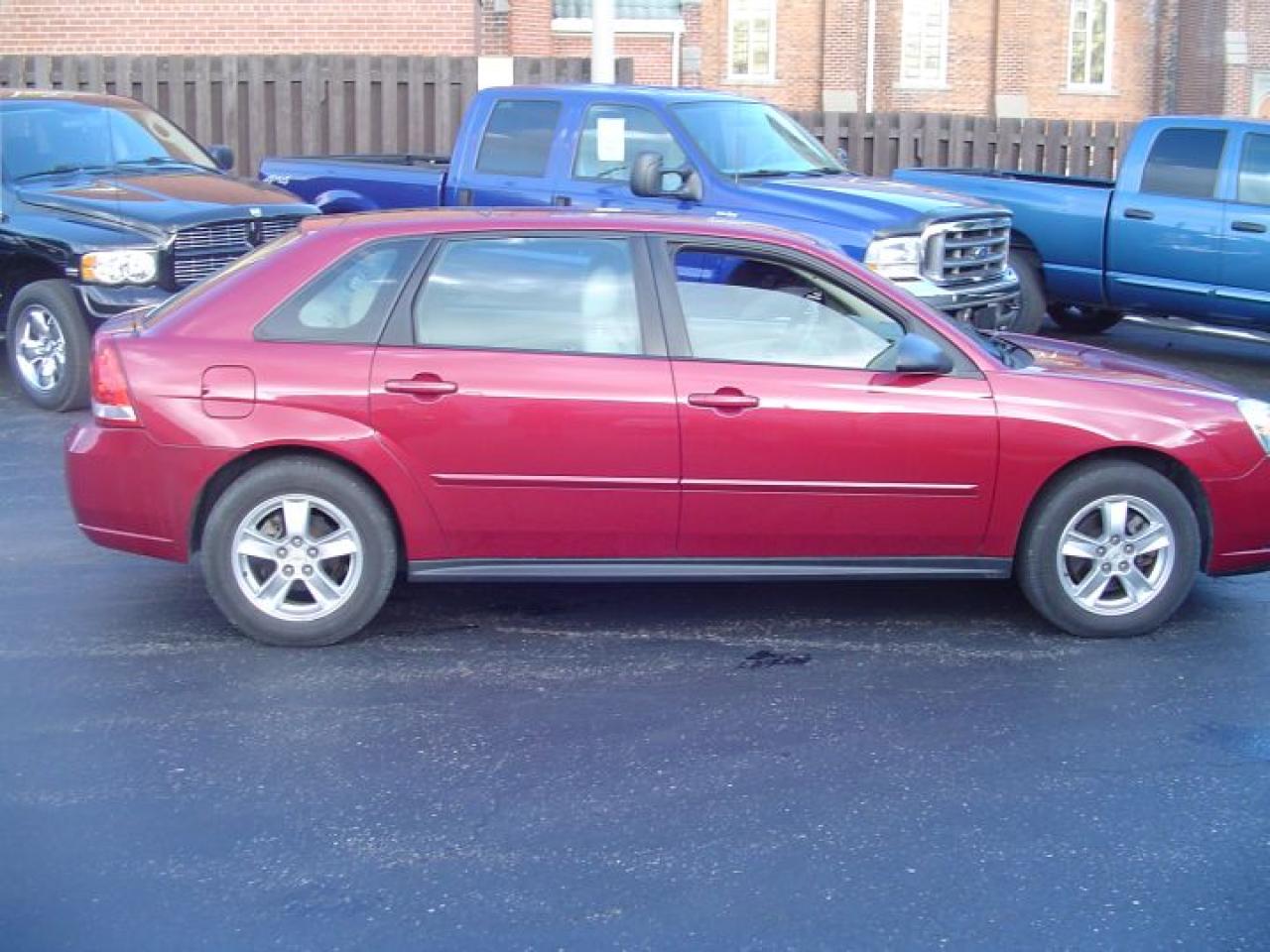 Used 2005 Chevrolet Malibu Maxx LS for sale in Dunnville, ON