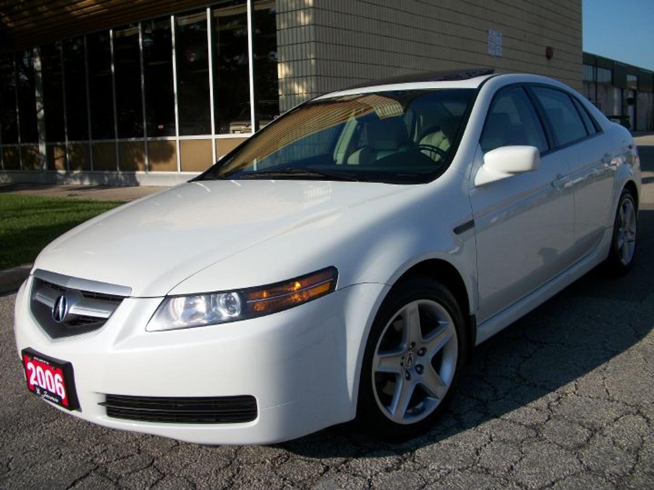 PearlWhite On Tan Leather-P/SunRoof-17Alloy Wheels-CarProof Verified-Xeno Lights-OneOwner From Honda Canada !!!