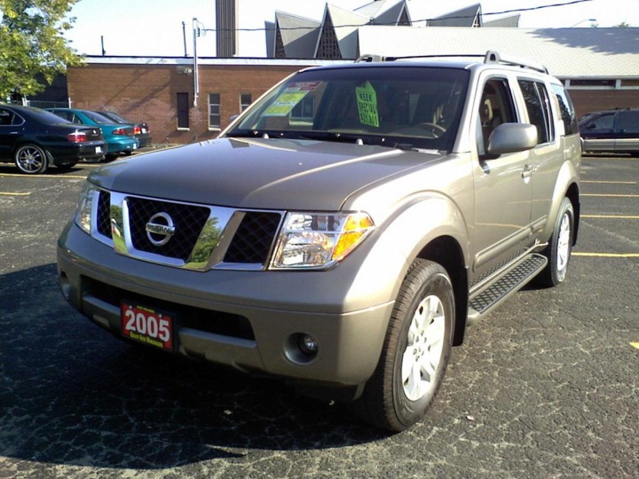 Used 2005 Nissan Pathfinder LE NAVIGATION LEATHER DVD SUNROOF ALLOYS for sale in Scarborough, ON