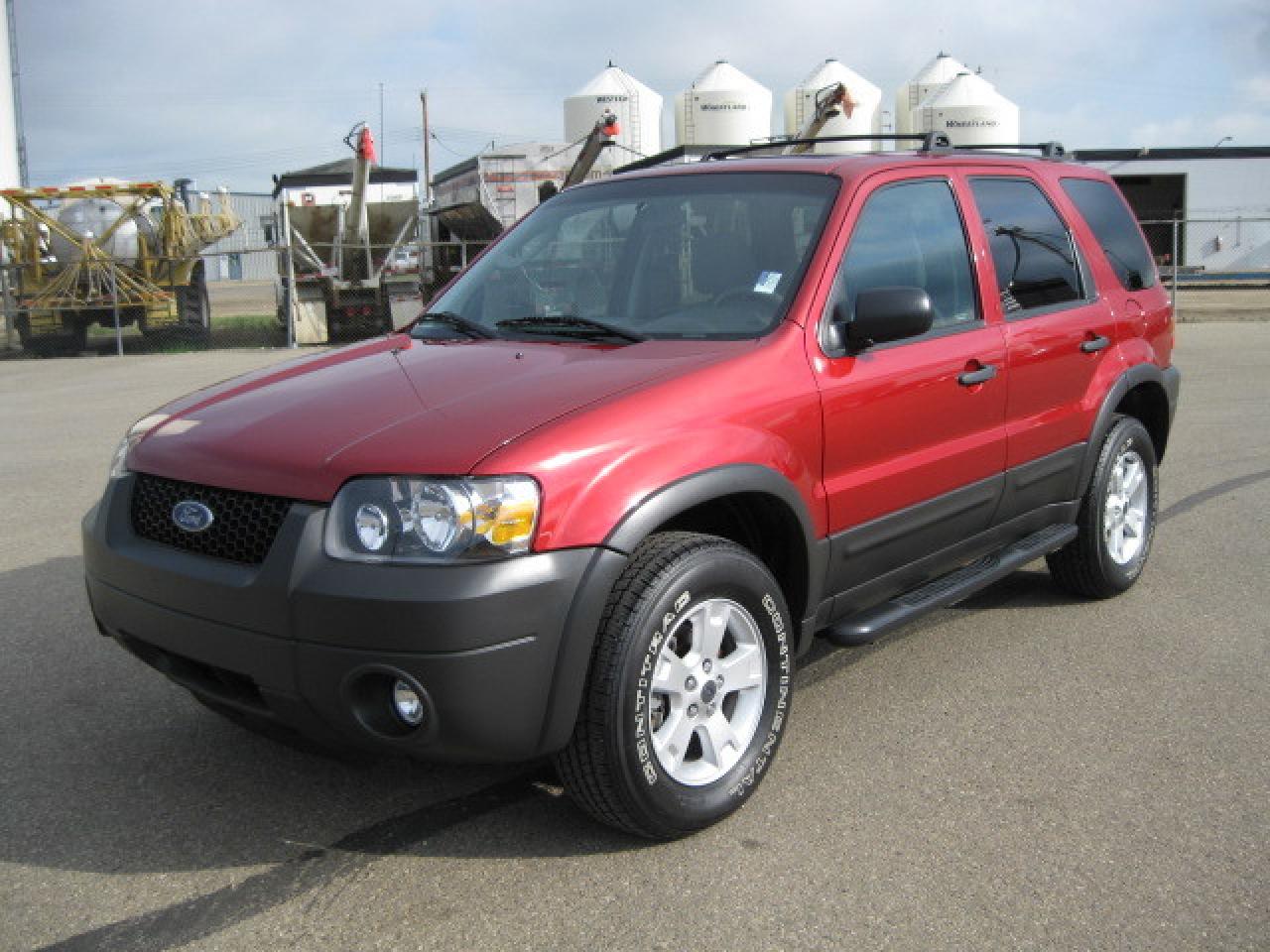 Used 2007 Ford Escape - 4x4 XLT MOONROOF for sale in Innisfail, AB