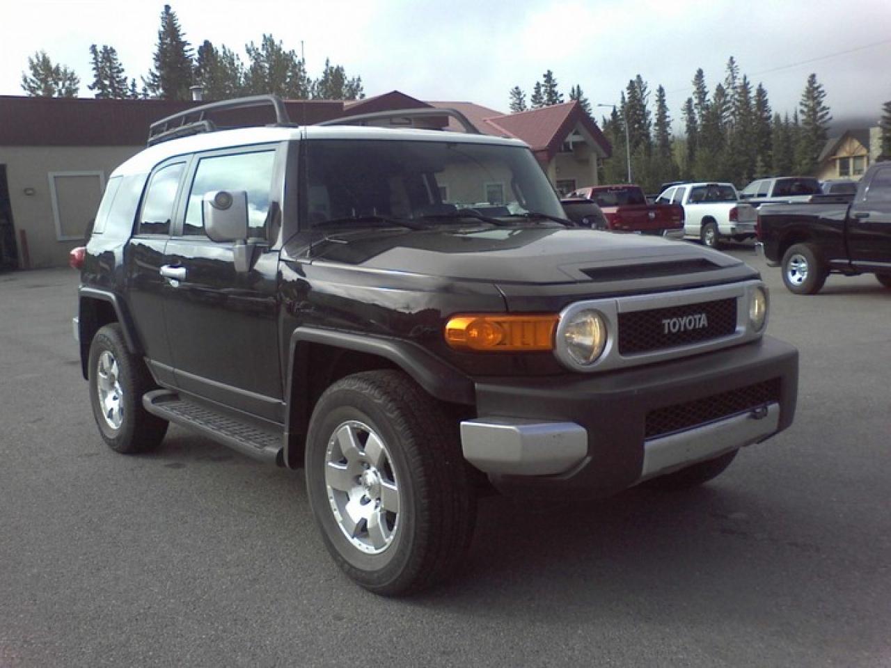 Used 2007 Toyota FJ Cruiser  for sale in Canmore, AB