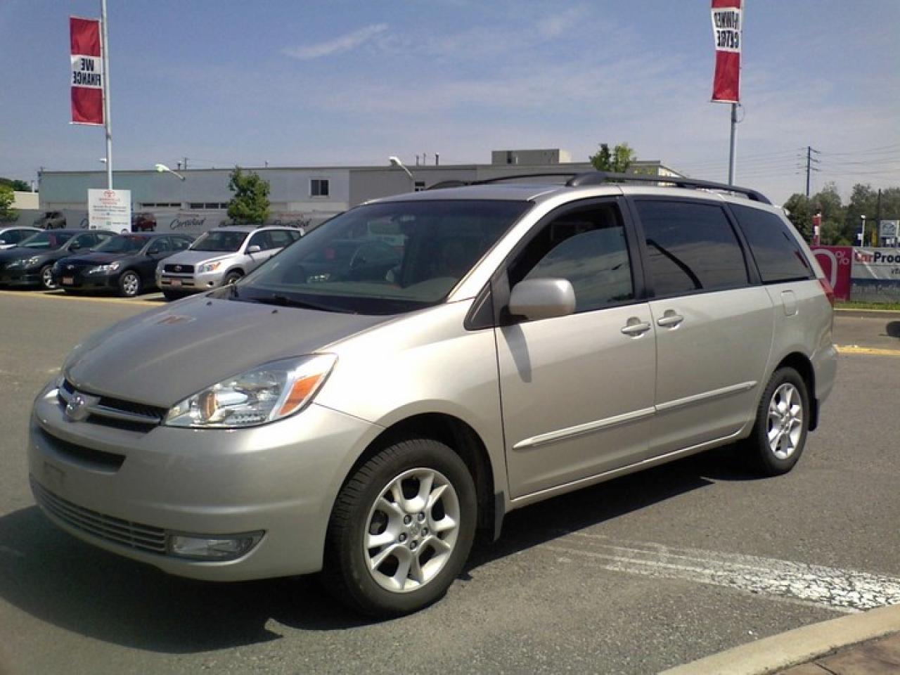 Used 2005 Toyota Sienna  for sale in Markham, ON